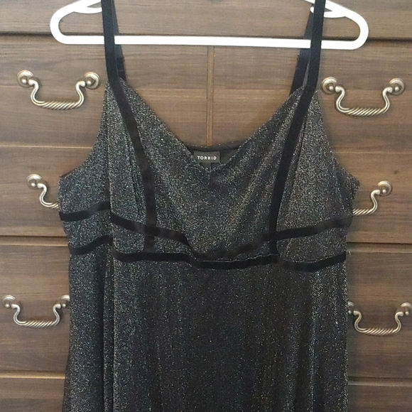 NWT Torrid Black Sparkle Knee Length Dress - Picture 2 of 4